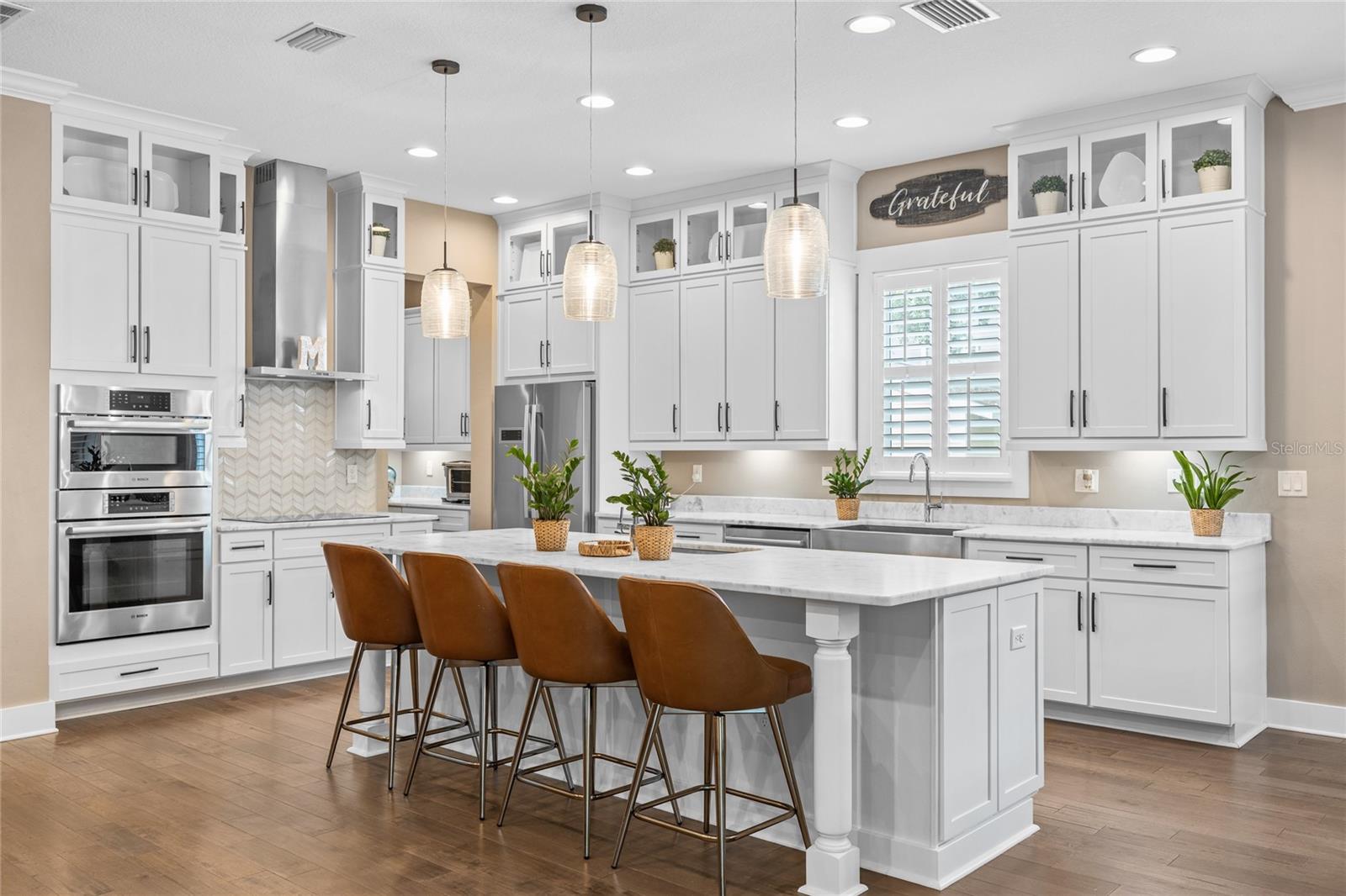 3611 W ROYAL PALM CIR, TAMPA, FL, 33629