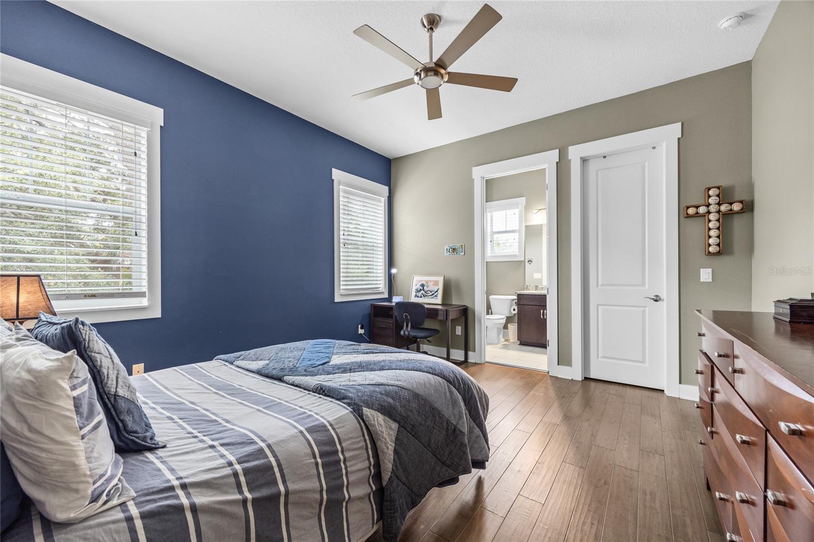 3611 W ROYAL PALM CIR, TAMPA, FL, 33629