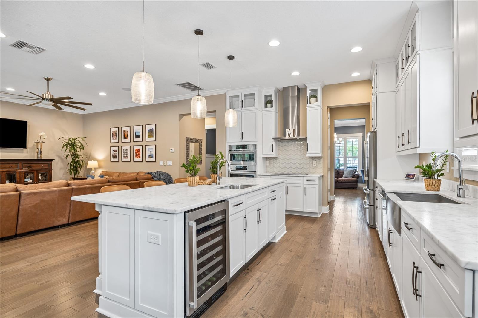 3611 W ROYAL PALM CIR, TAMPA, FL, 33629