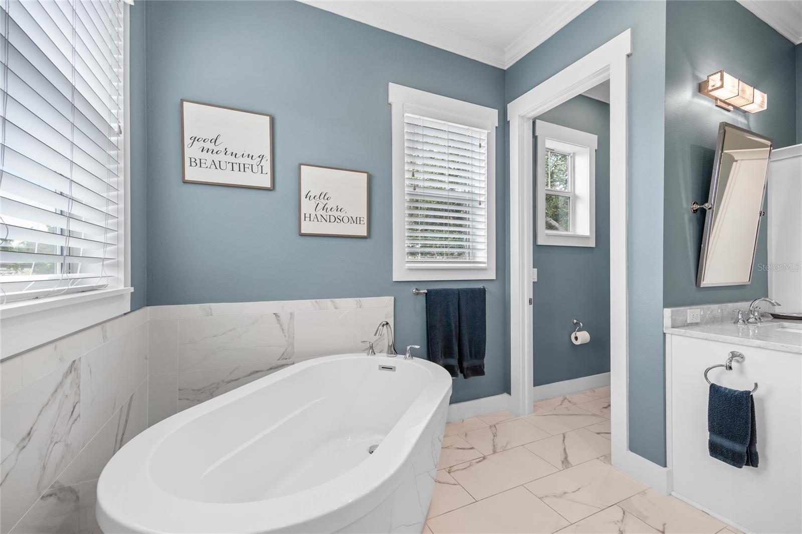 3611 W ROYAL PALM CIR, TAMPA, FL, 33629