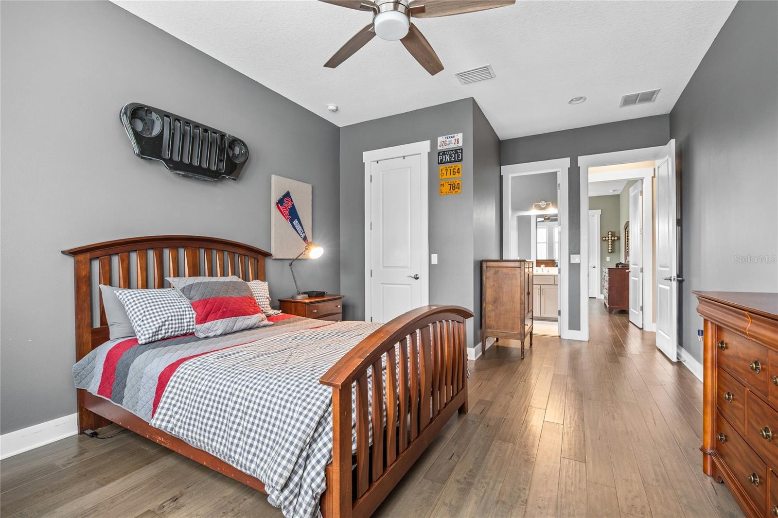 3611 W ROYAL PALM CIR, TAMPA, FL, 33629