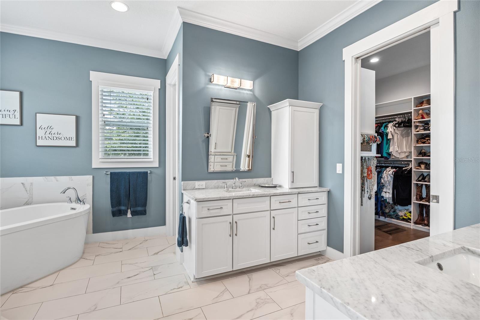 3611 W ROYAL PALM CIR, TAMPA, FL, 33629