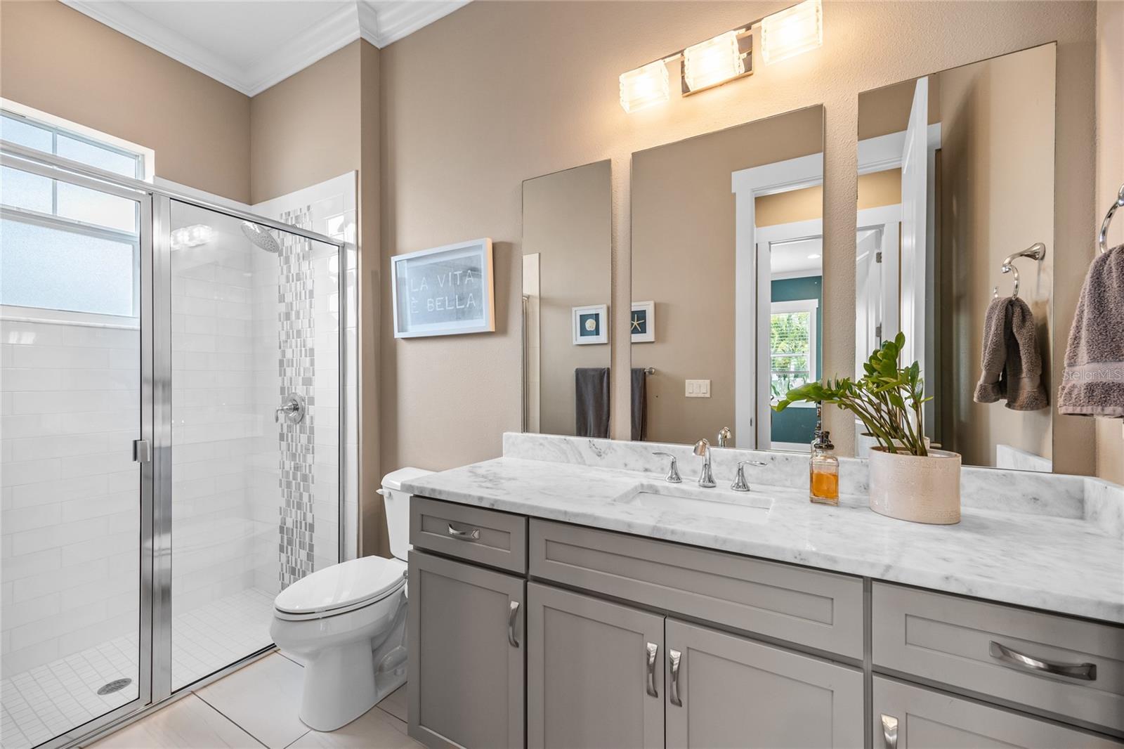 3611 W ROYAL PALM CIR, TAMPA, FL, 33629