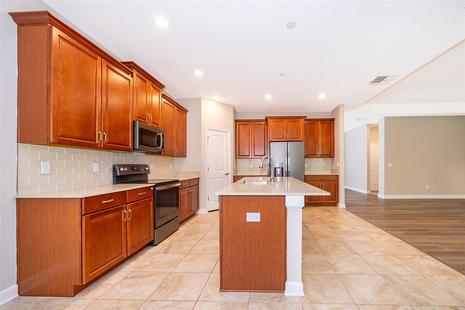 11054 CYRILLA WOODS DR, ORLANDO, FL, 32832