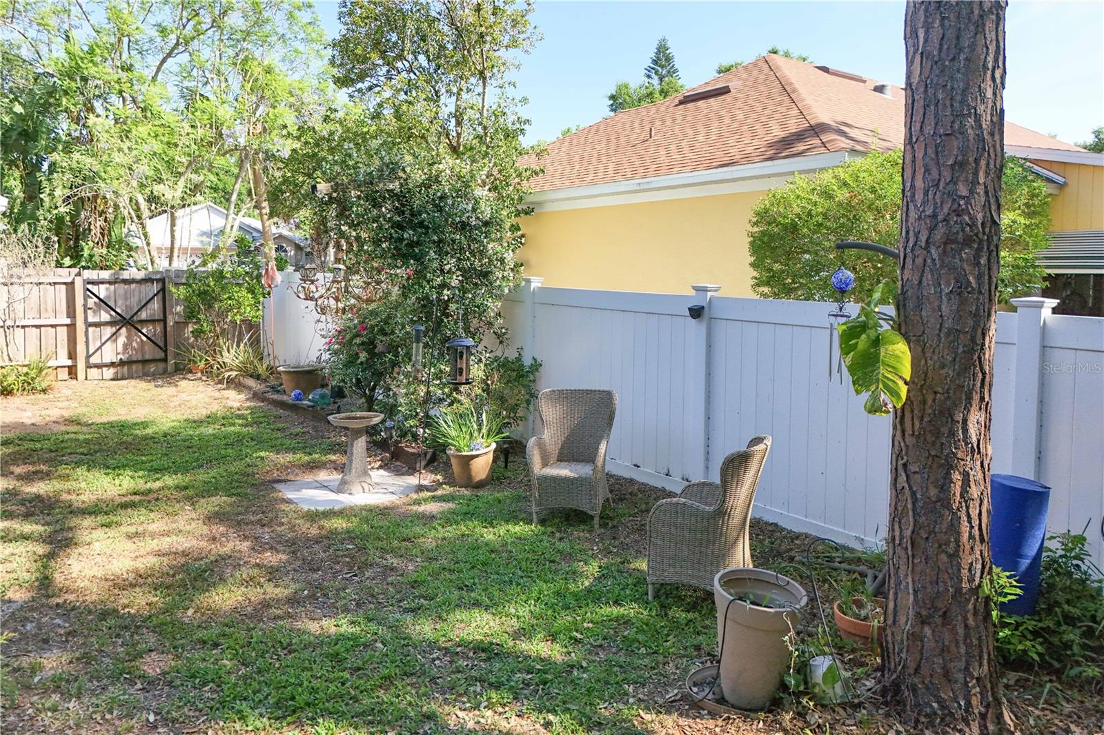 2623 GABLES DR, EUSTIS, FL, 32726