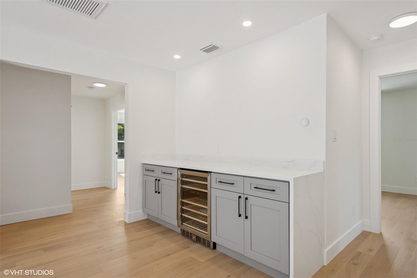 2655 BAY ST, SARASOTA, FL, 34237