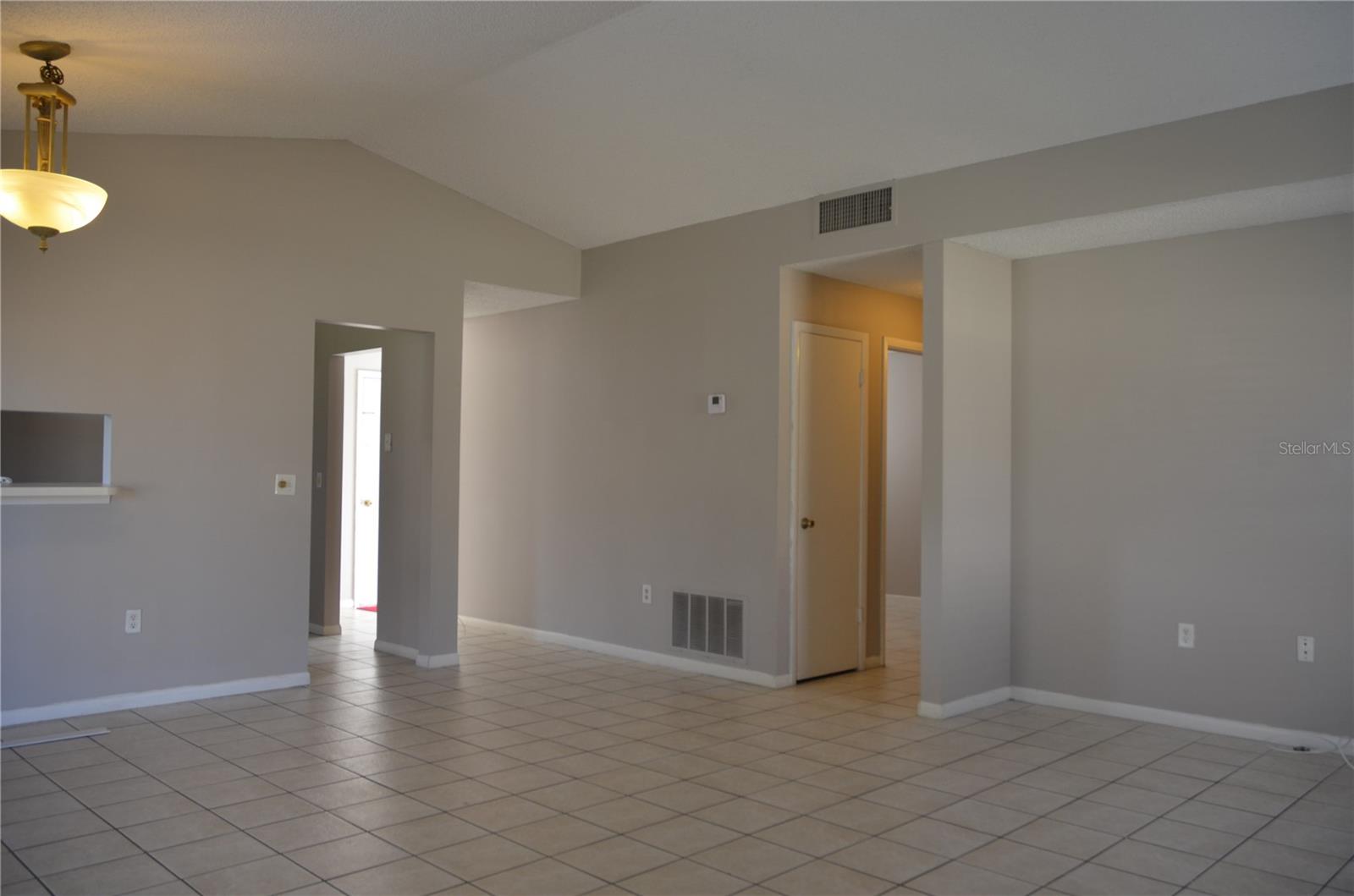 2887 N BERMUDA AVE, APOPKA, FL, 32703