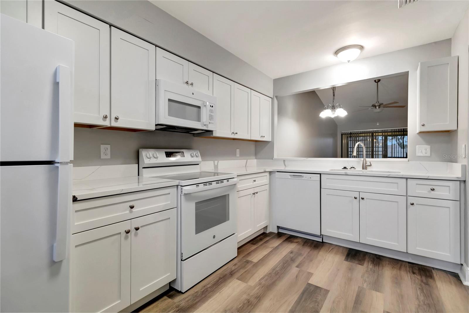 2696 60TH AVENUE TER W #10, BRADENTON, FL, 34207