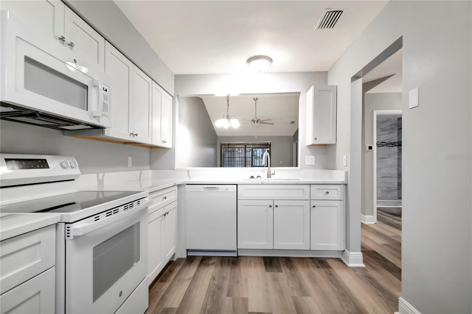 2696 60TH AVENUE TER W #10, BRADENTON, FL, 34207