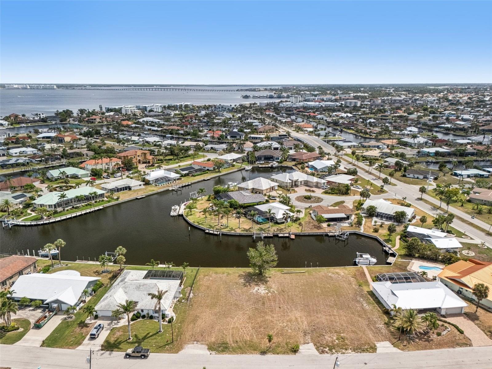 174 CRESCENT DR, PUNTA GORDA, FL, 33950