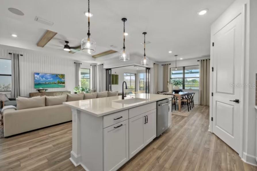 7614 ADDISON AVE, BRADENTON, FL, 34210