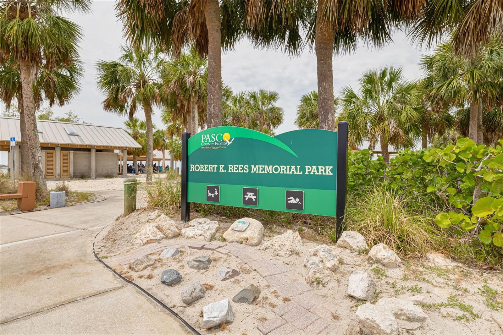 5041 ROYAL PALMS WAY #203, NEW PORT RICHEY, FL, 34652