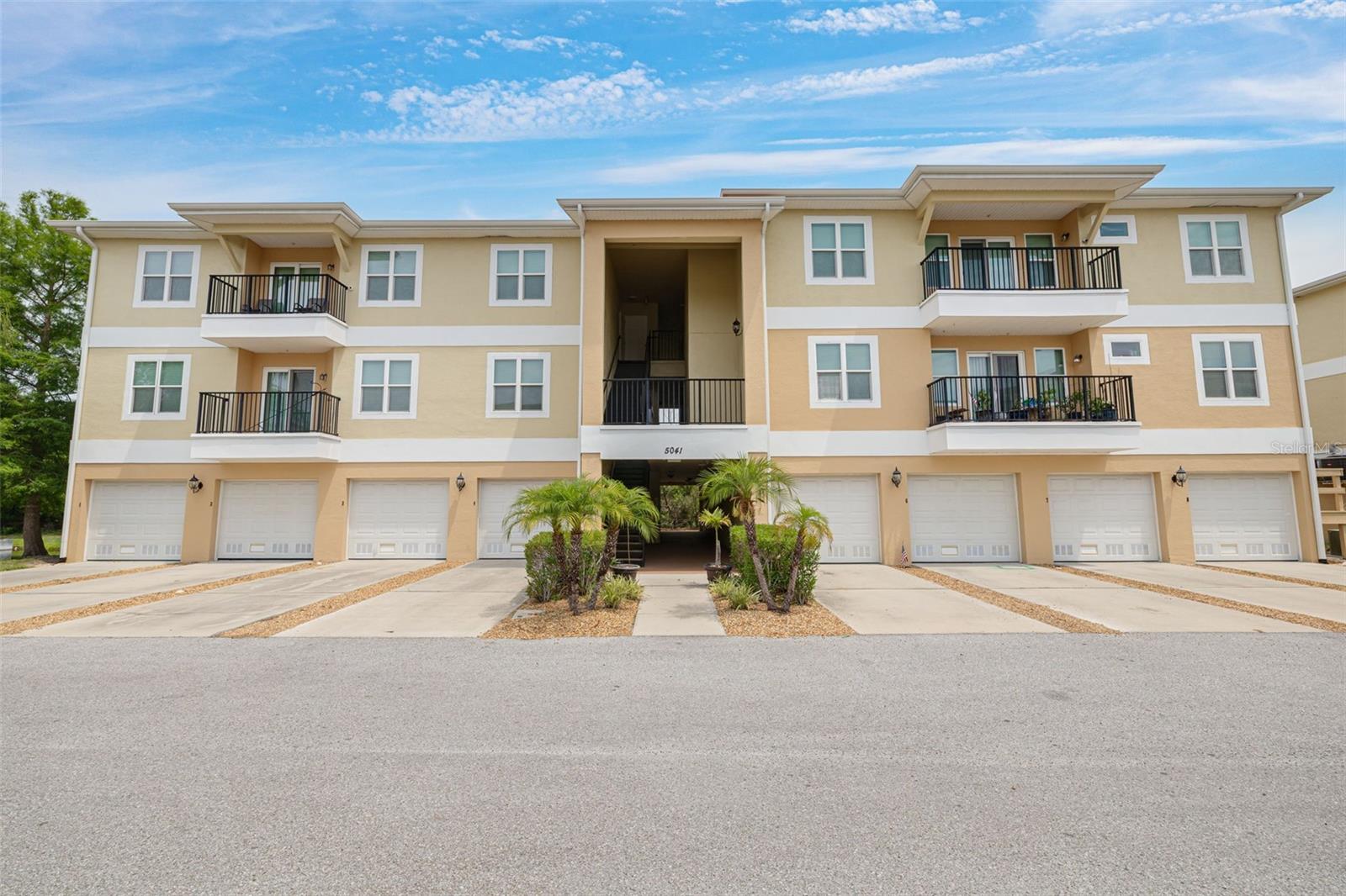 5041 ROYAL PALMS WAY #203, NEW PORT RICHEY, FL, 34652