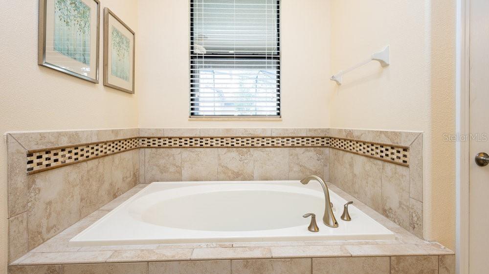 1450 ROLLING FAIRWAY DR, DAVENPORT, FL, 33896