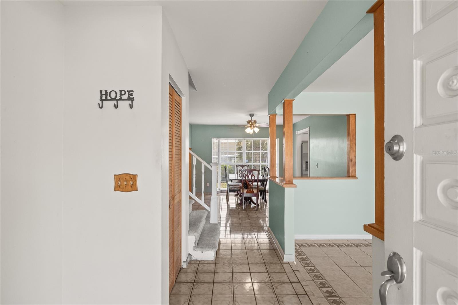 6607 LARIMER DR, TAMPA, FL, 33615