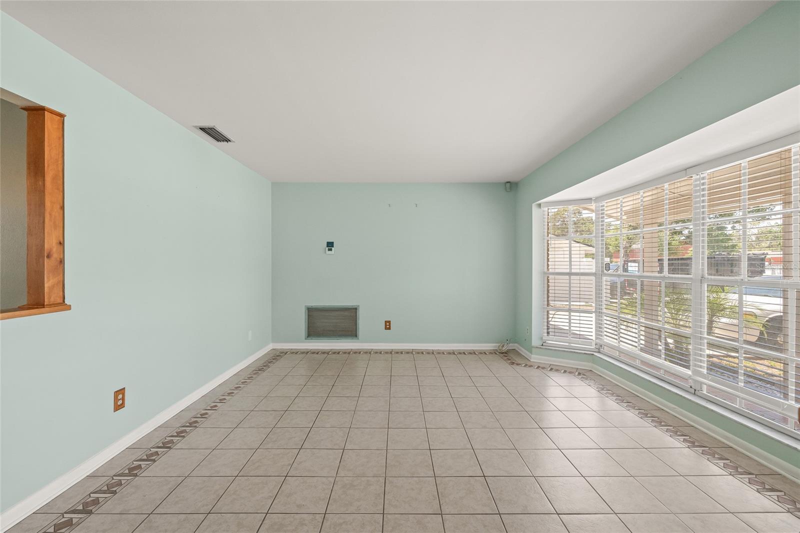 6607 LARIMER DR, TAMPA, FL, 33615