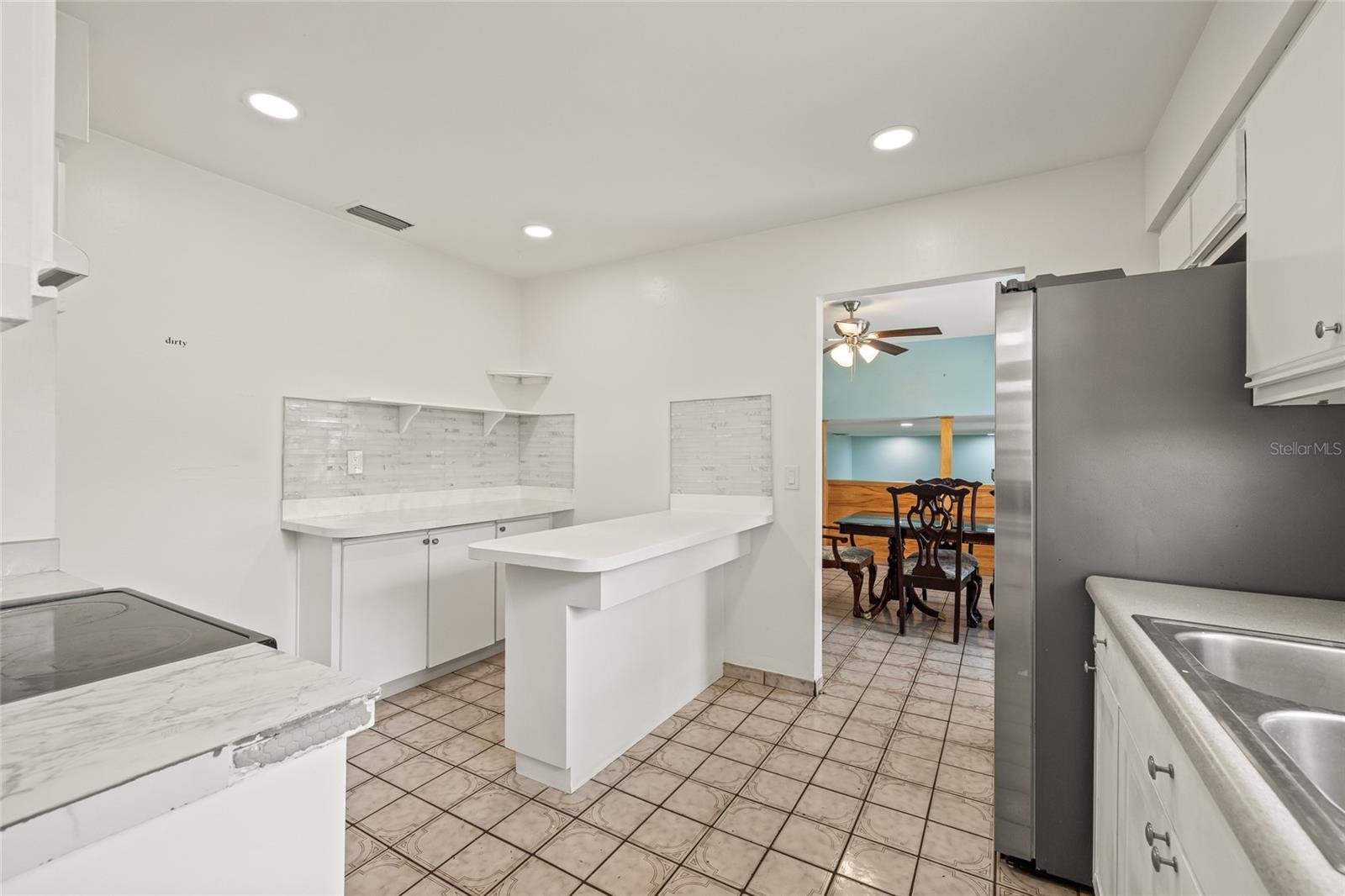 6607 LARIMER DR, TAMPA, FL, 33615