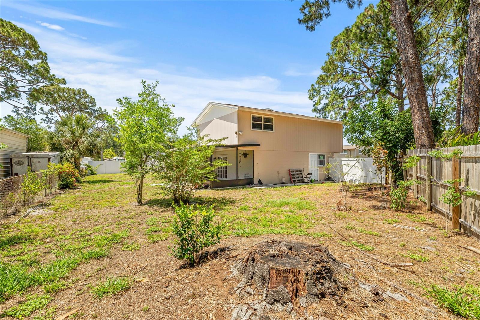 6607 LARIMER DR, TAMPA, FL, 33615