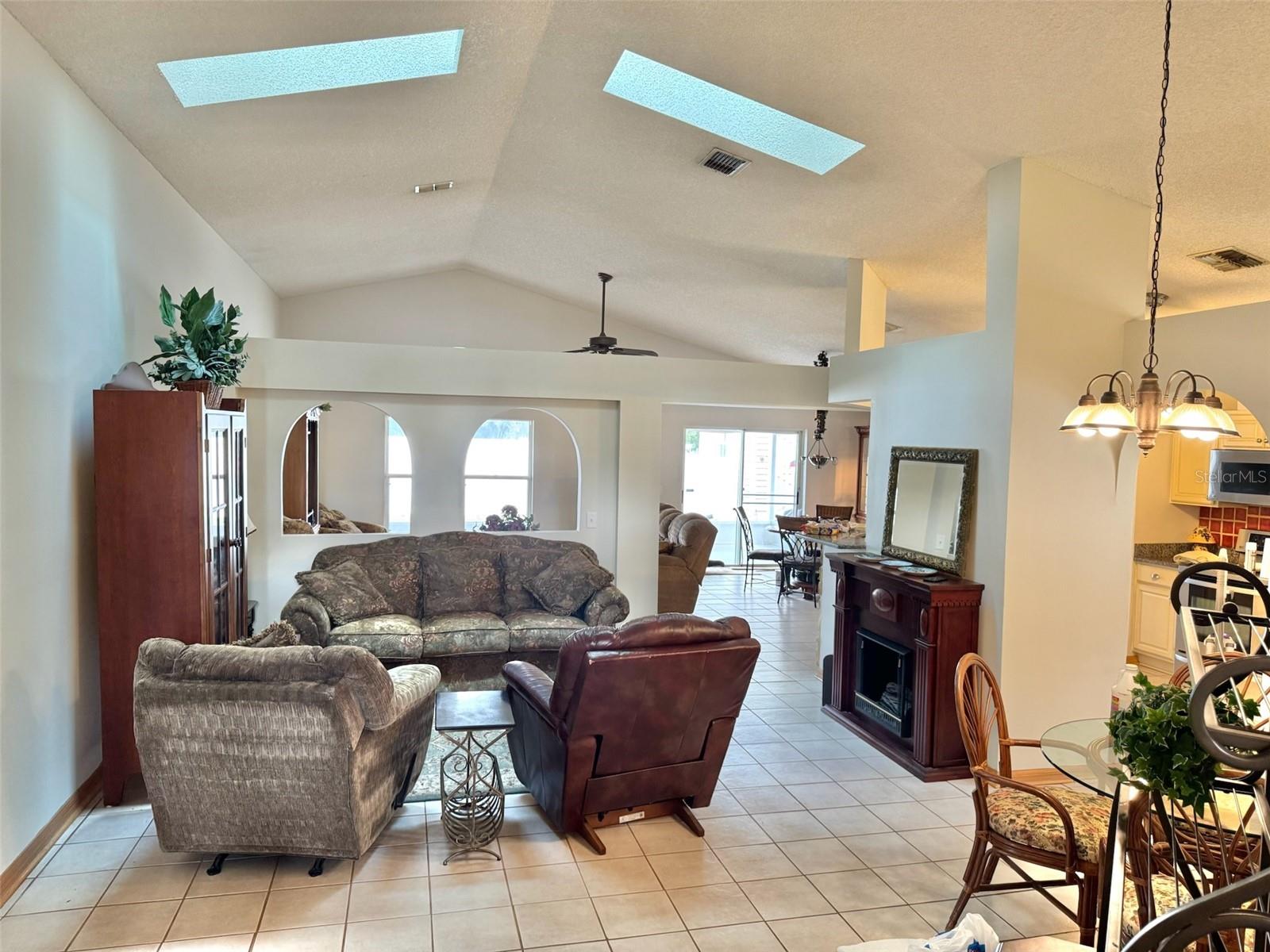 1585 STEFAN COLE LN, APOPKA, FL, 32703