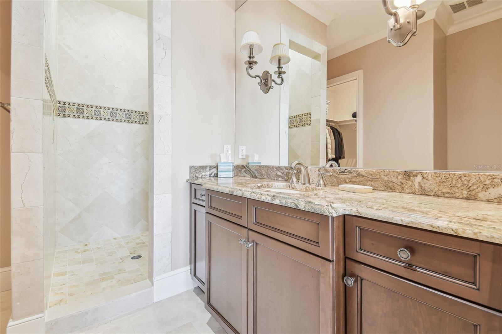 TB8383270 Property Photo