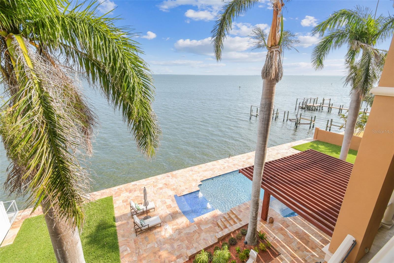 TB8383270 Property Photo