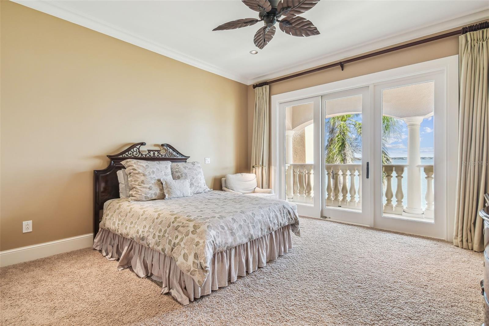 TB8383270 Property Photo