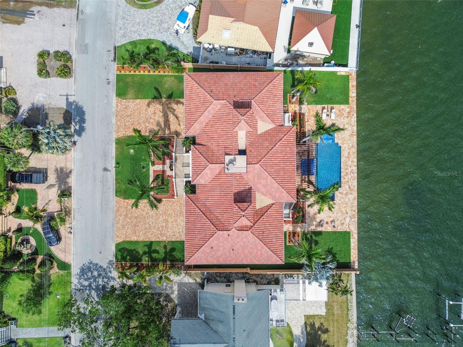 TB8383270 Property Photo