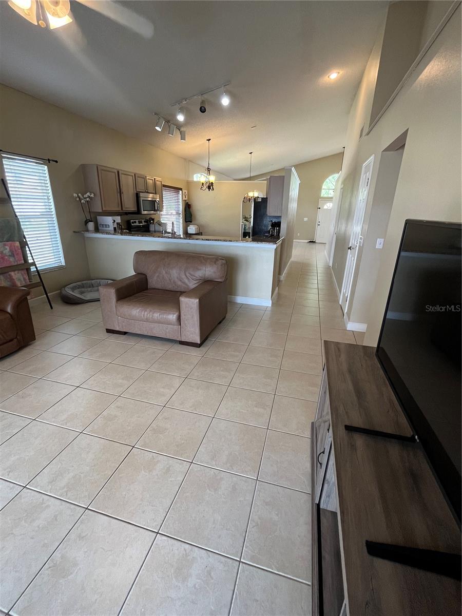 421 LEXINGDALE DR, ORLANDO, FL, 32828