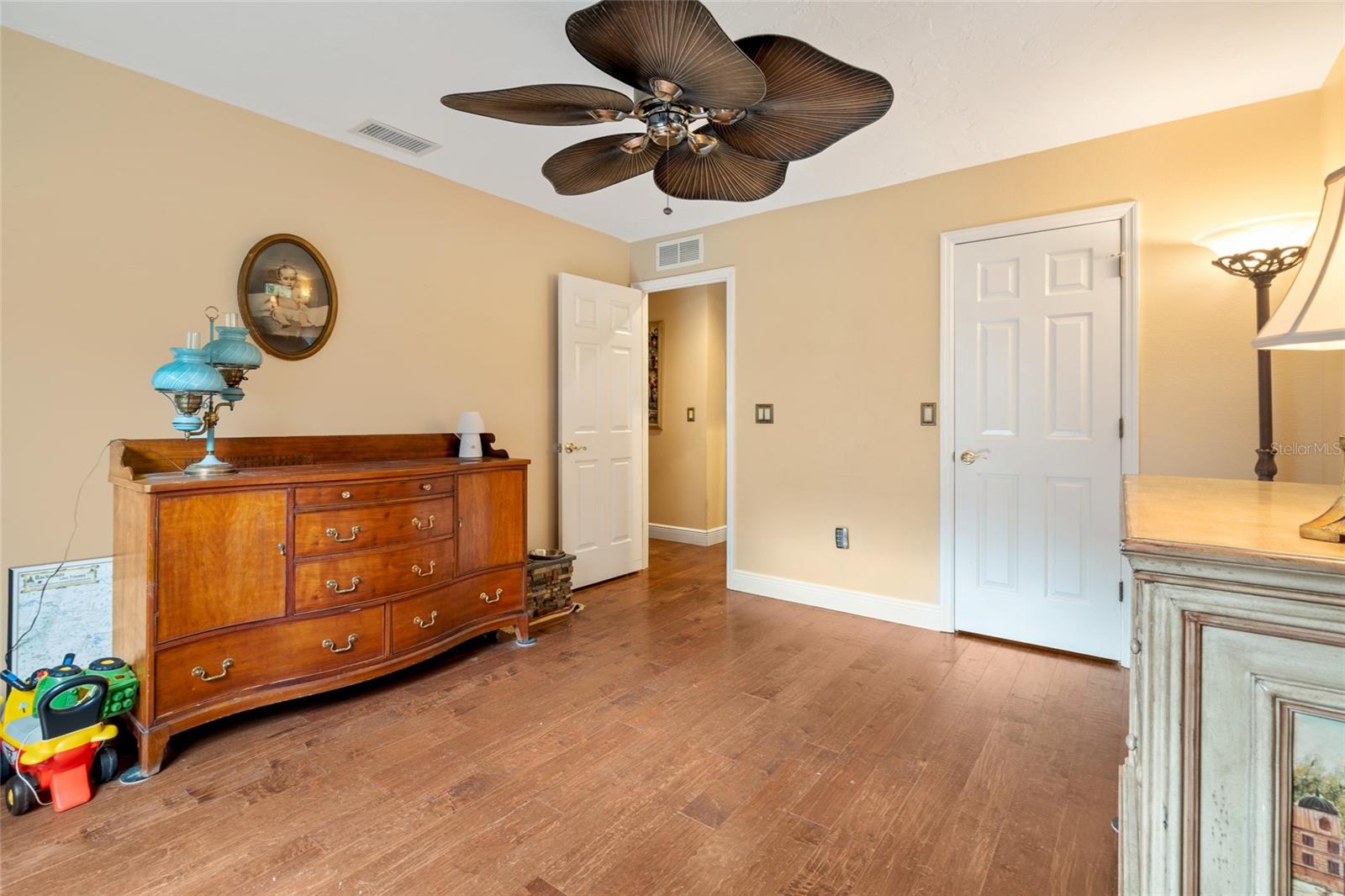 140 COWPEN LN, SARASOTA, FL, 34240