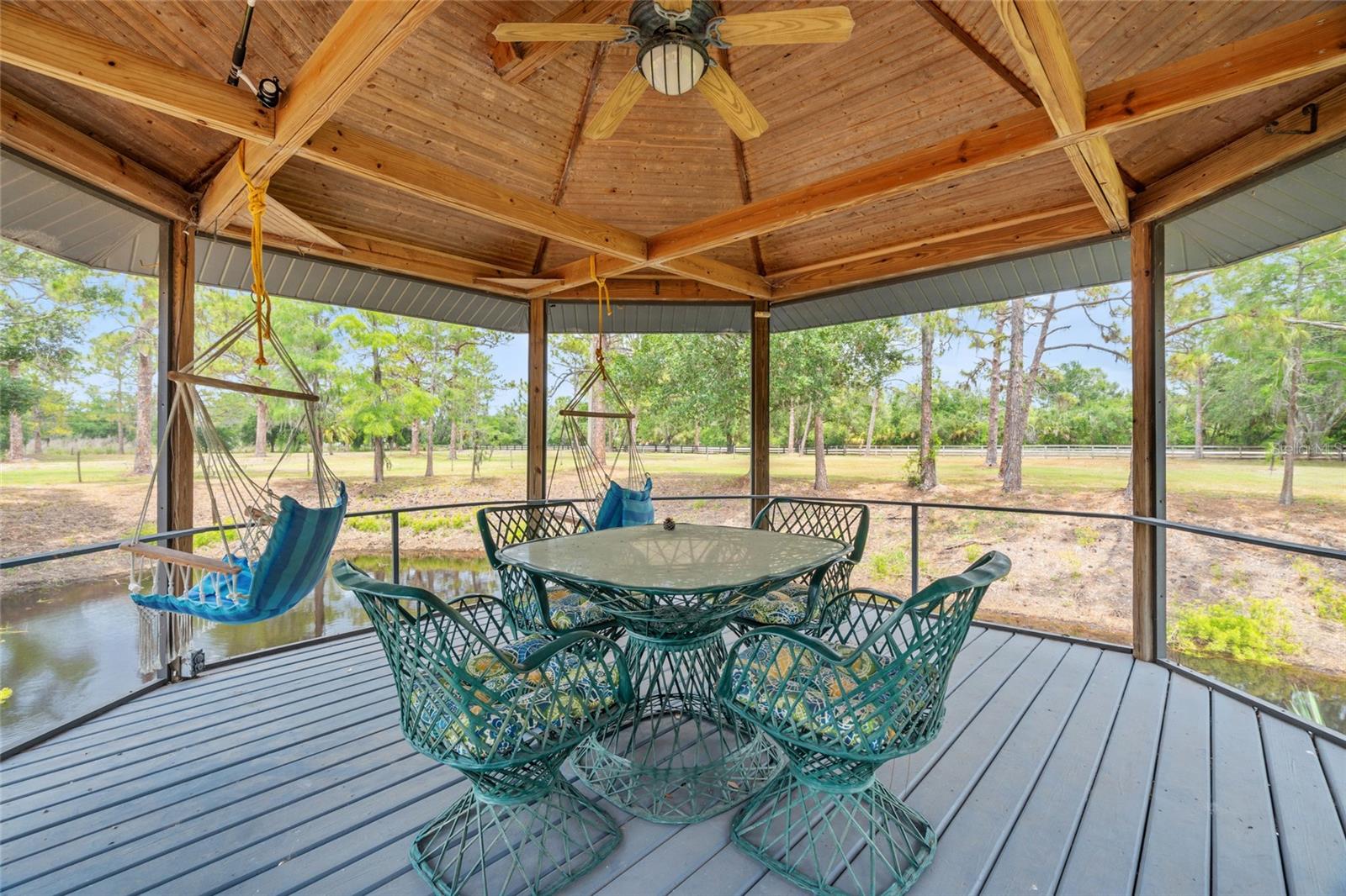 140 COWPEN LN, SARASOTA, FL, 34240