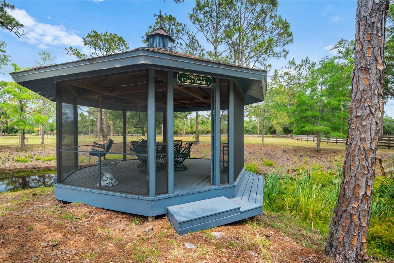 140 COWPEN LN, SARASOTA, FL, 34240