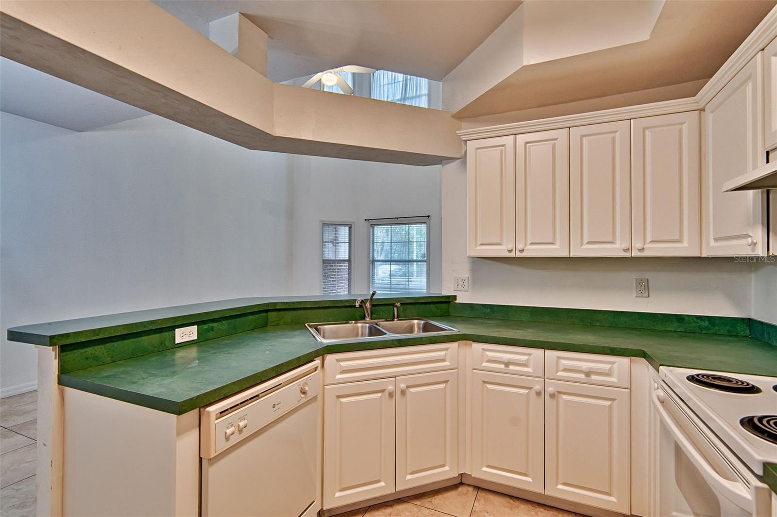 5067 NW 1ST PL #87, GAINESVILLE, FL, 32607