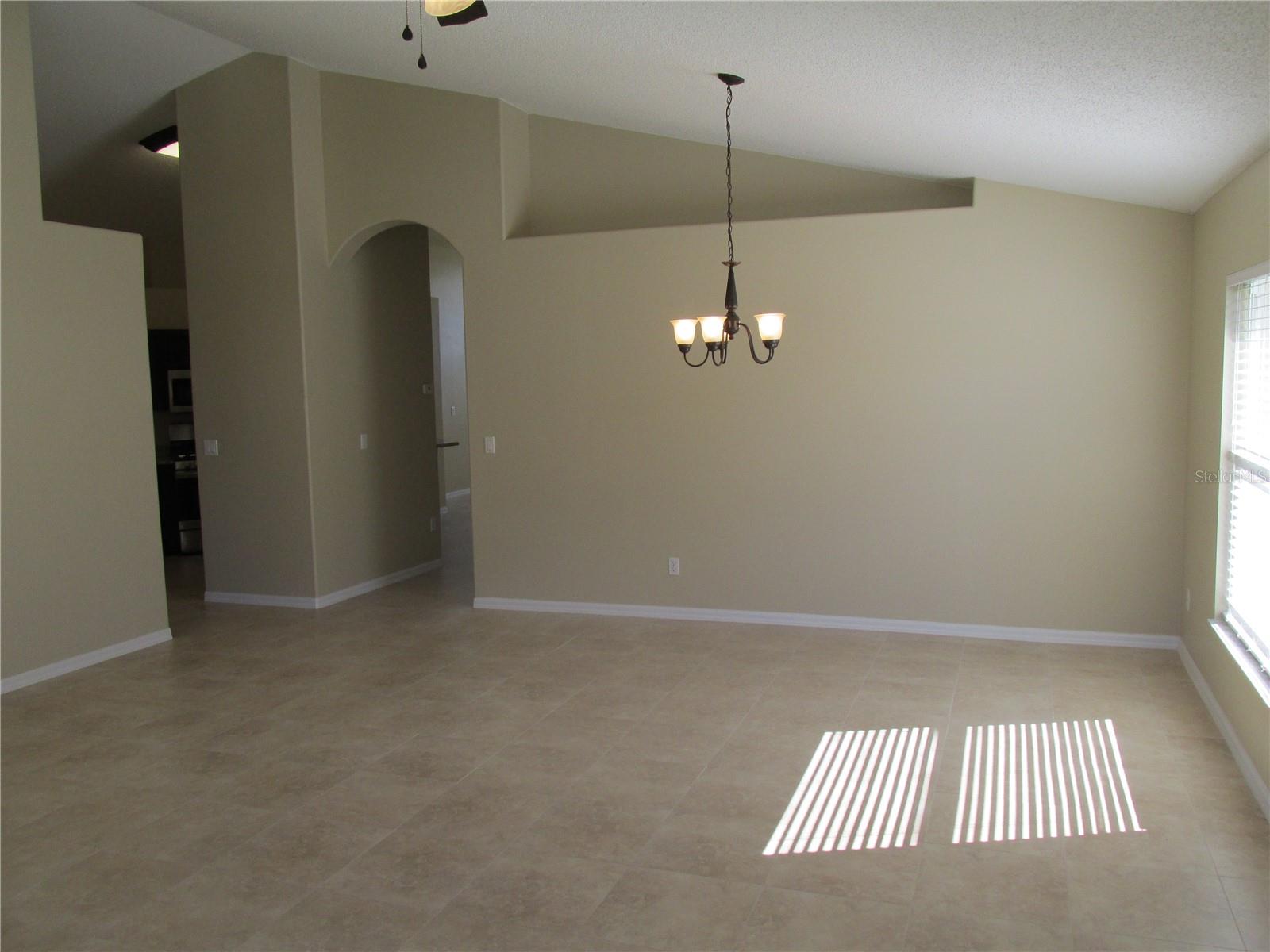 1524 MAXIMILIAN DR, WESLEY CHAPEL, FL, 33543