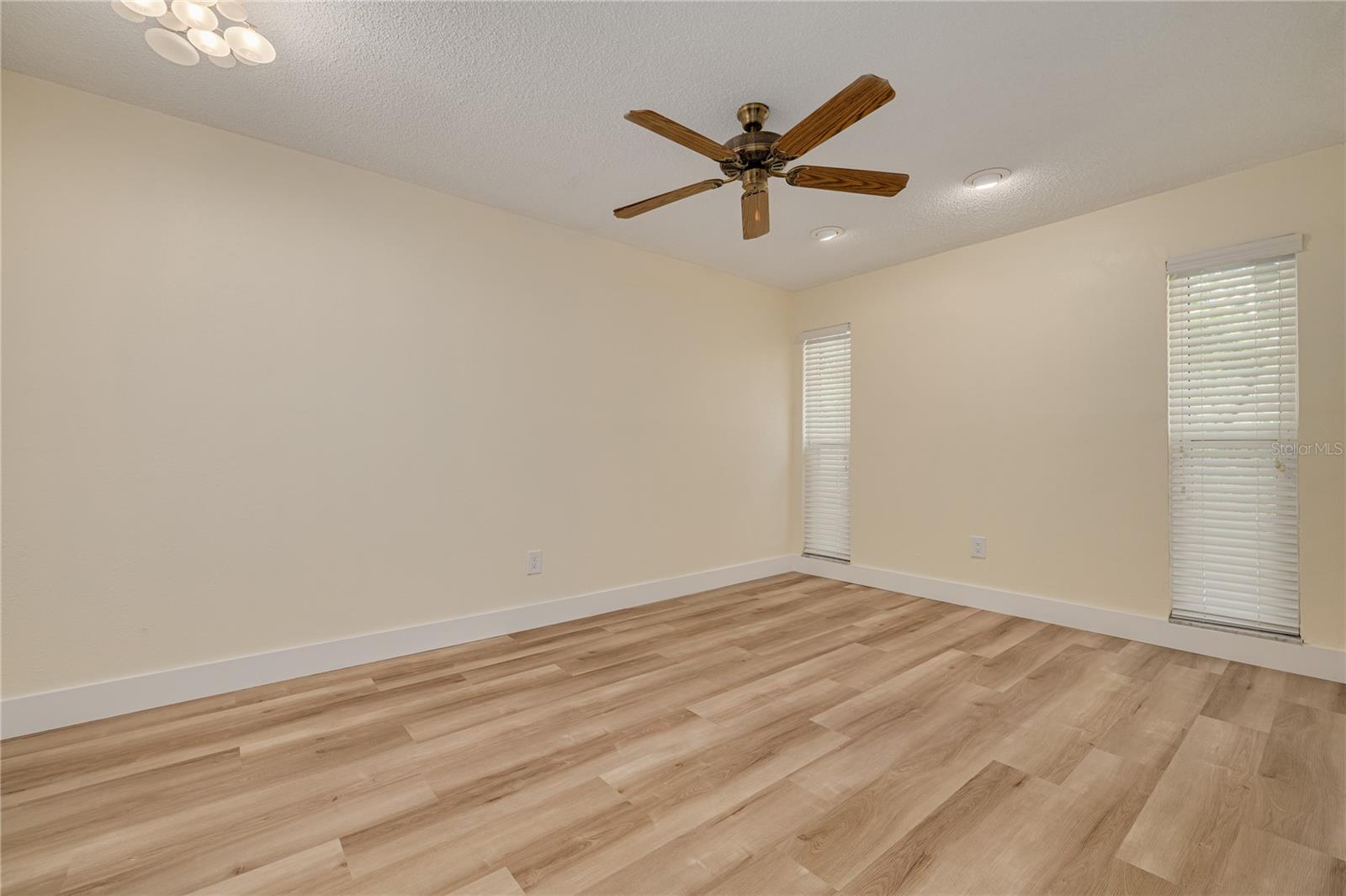 2370 WEYMOUTH DR, CLEARWATER, FL, 33764