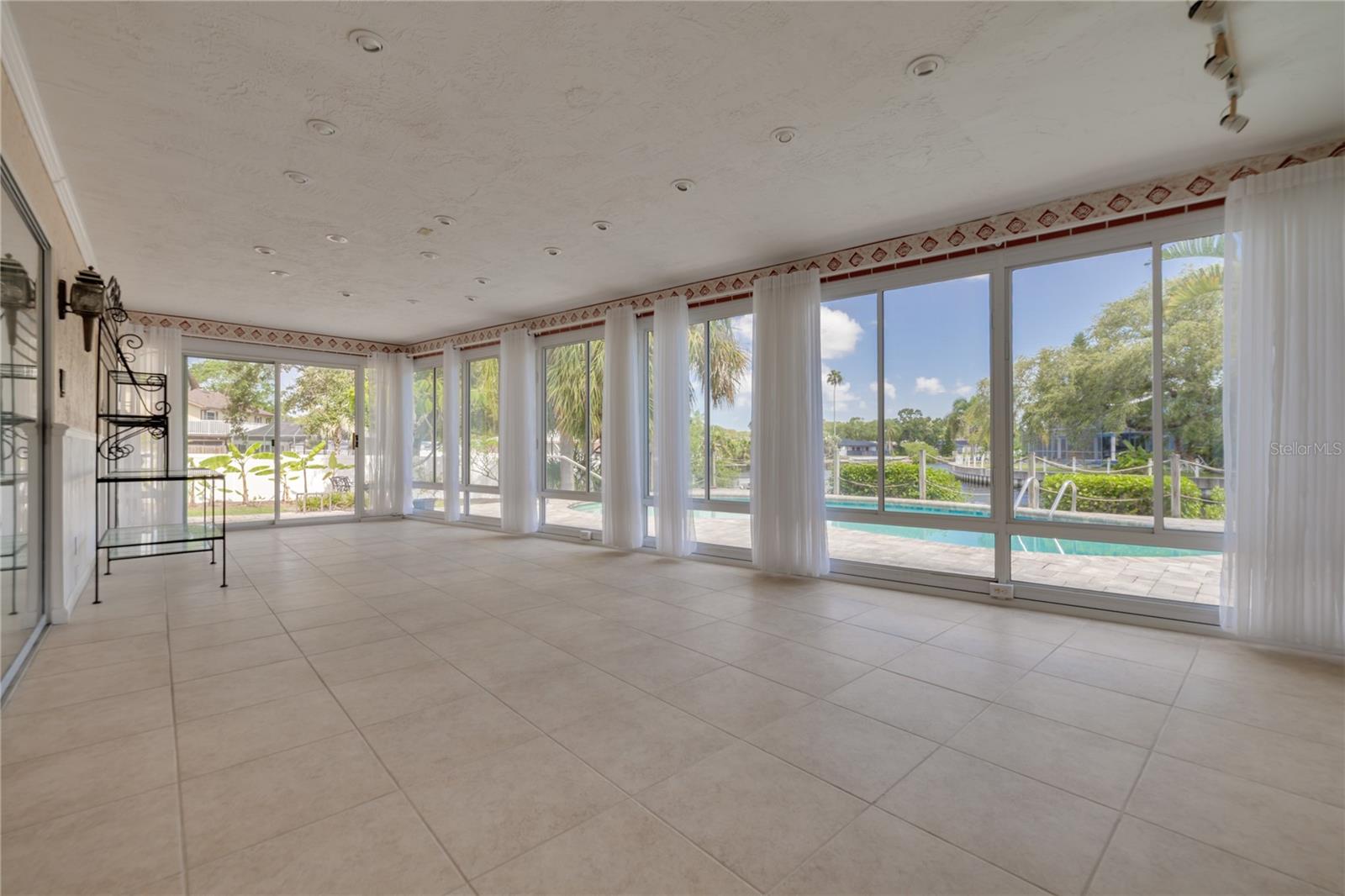 2370 WEYMOUTH DR, CLEARWATER, FL, 33764