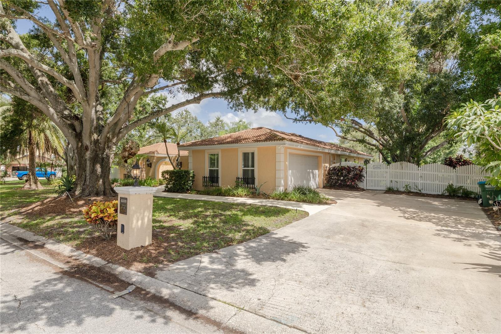 2370 WEYMOUTH DR, CLEARWATER, FL, 33764
