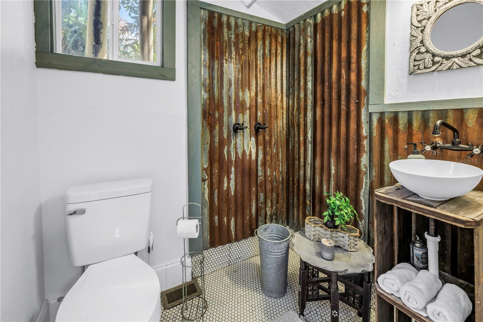 1038 CRESCENT LAKE DR N, ST PETERSBURG, FL, 33701