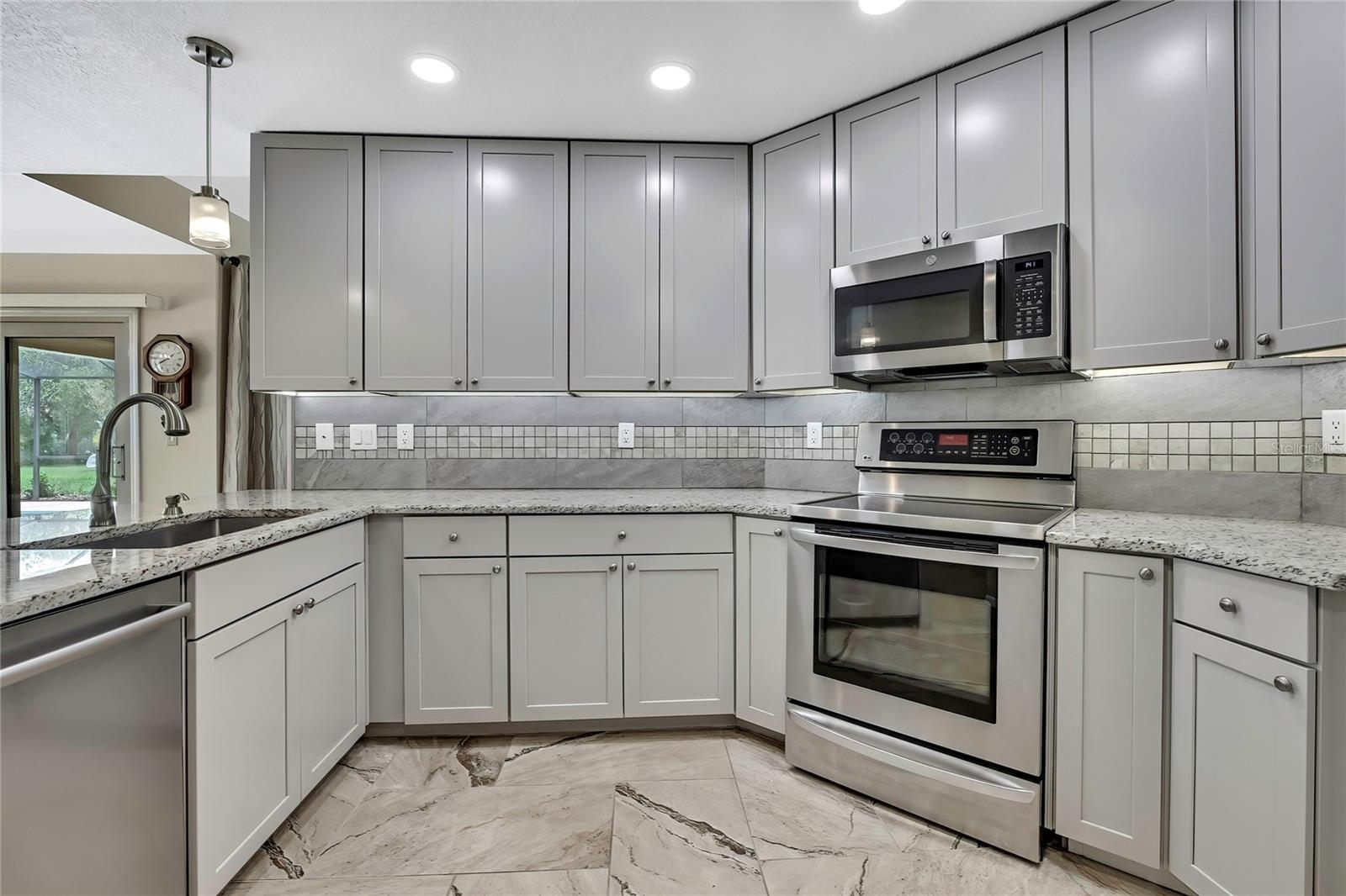 9346 SOUTHERN BELLE DR, WEEKI WACHEE, FL, 34613