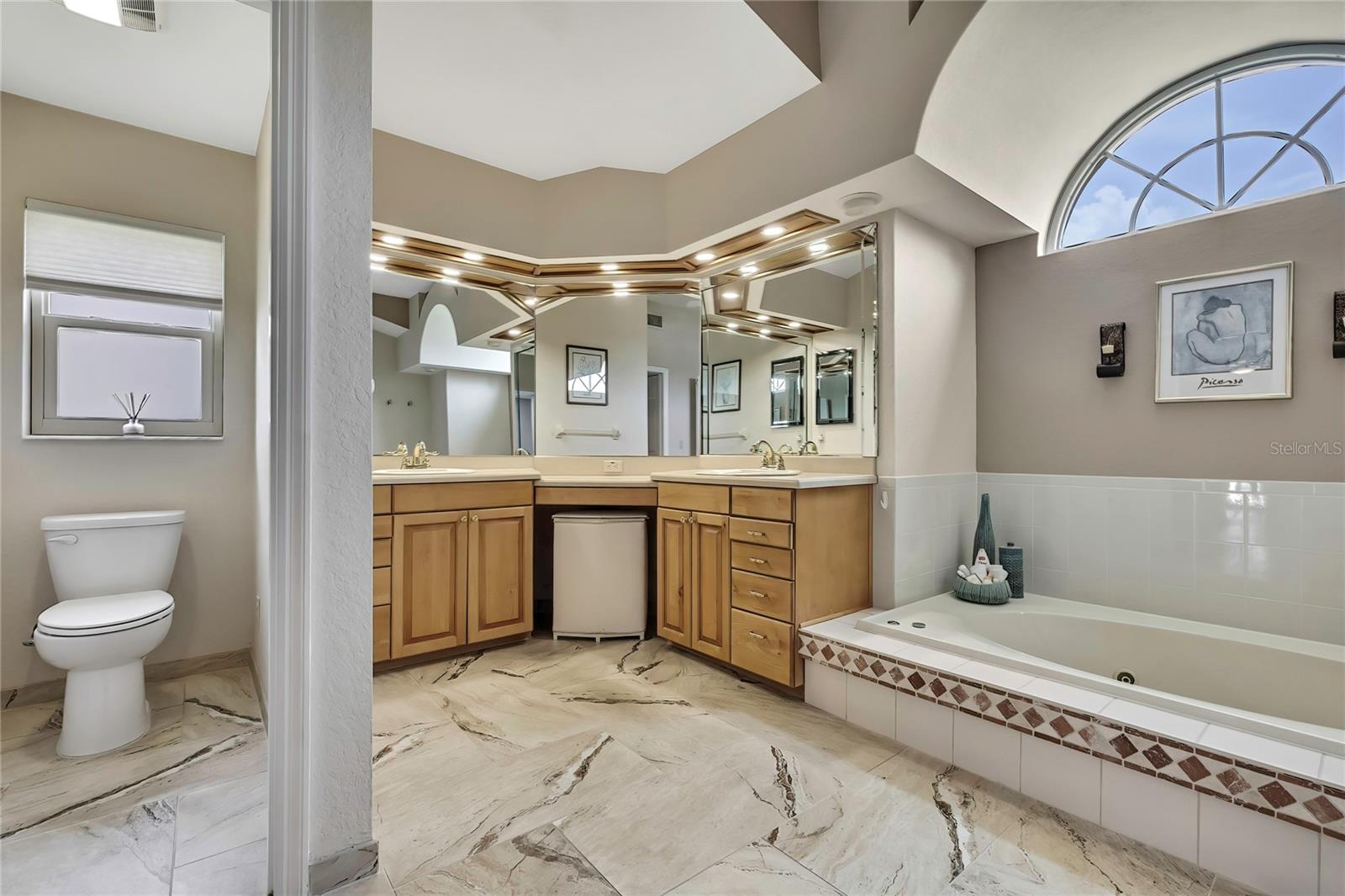 9346 SOUTHERN BELLE DR, WEEKI WACHEE, FL, 34613