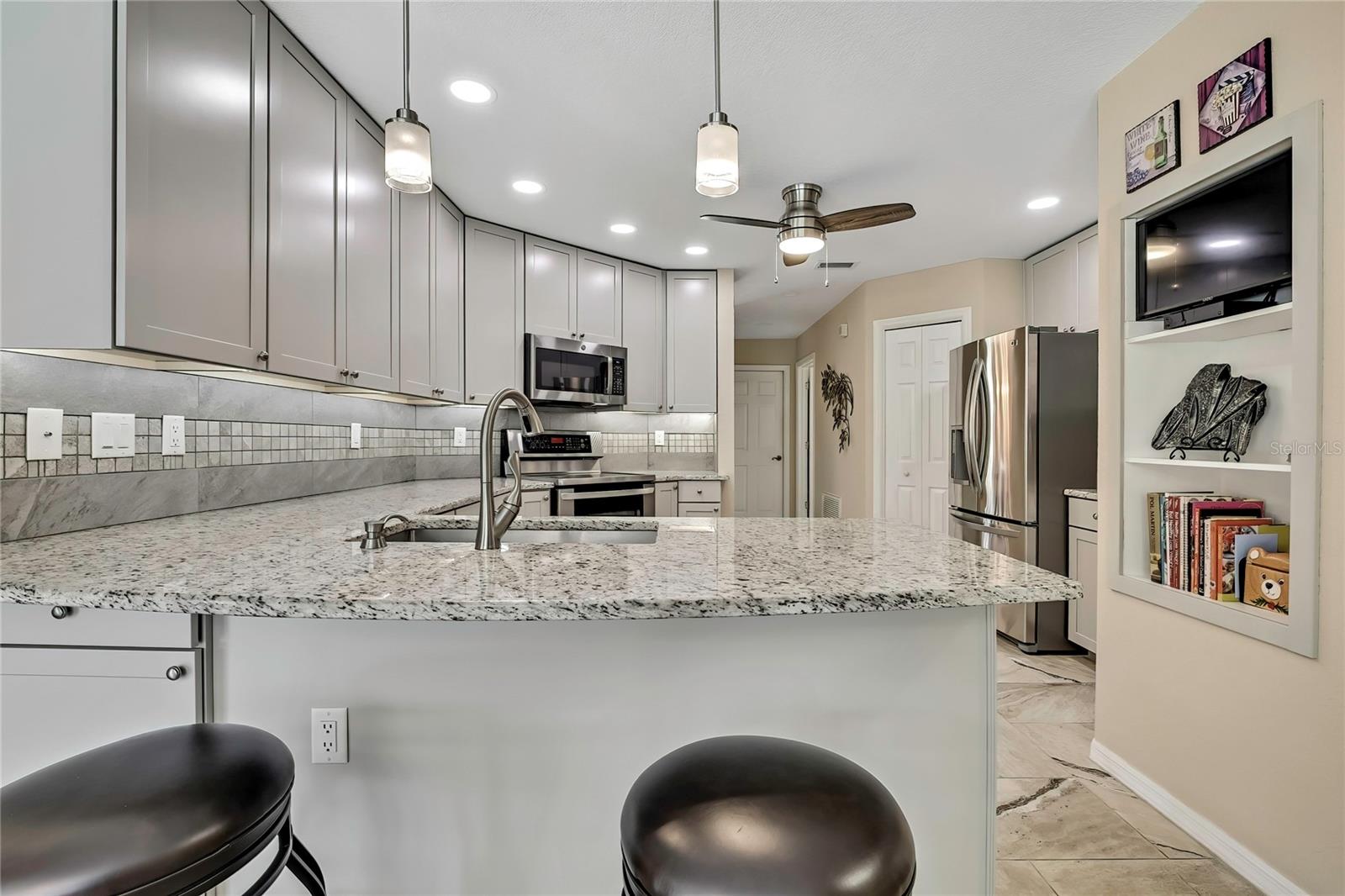 9346 SOUTHERN BELLE DR, WEEKI WACHEE, FL, 34613