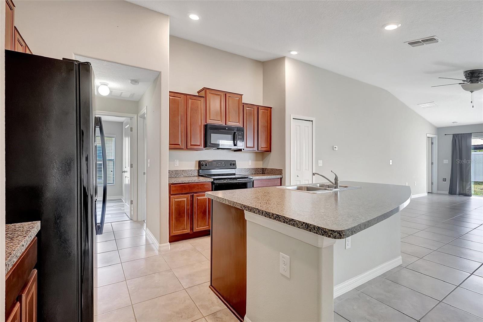 17058 PEACEFUL VALLEY DR, WIMAUMA, FL, 33598