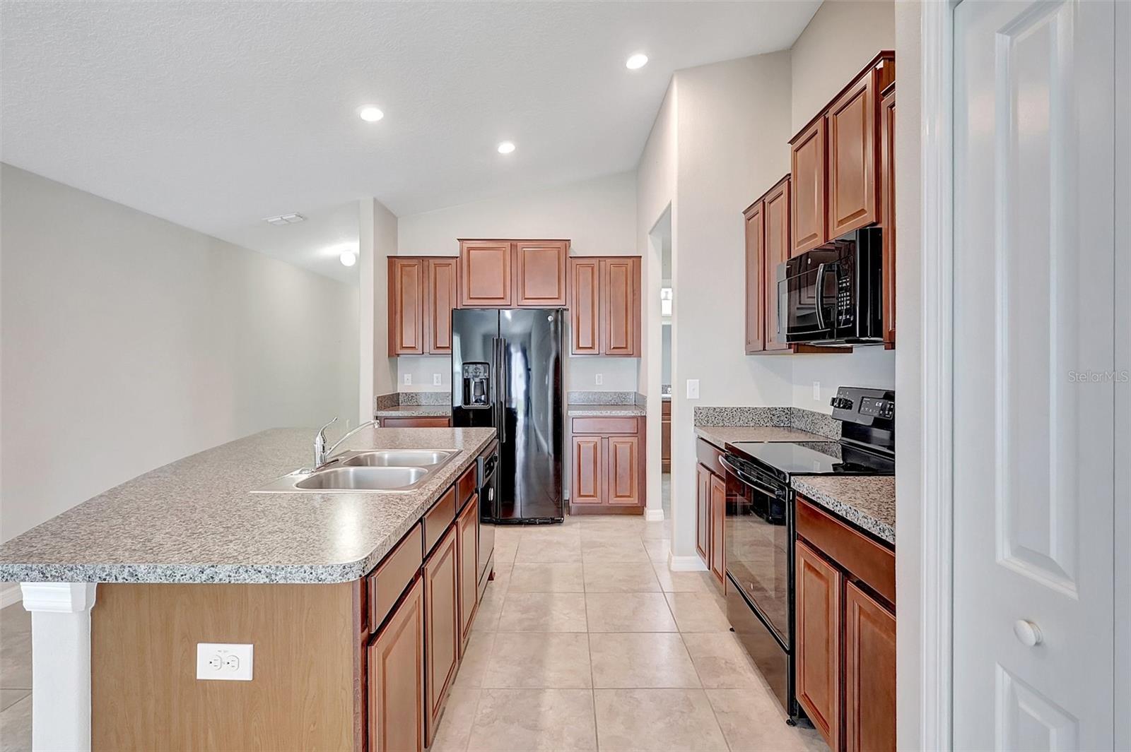 17058 PEACEFUL VALLEY DR, WIMAUMA, FL, 33598