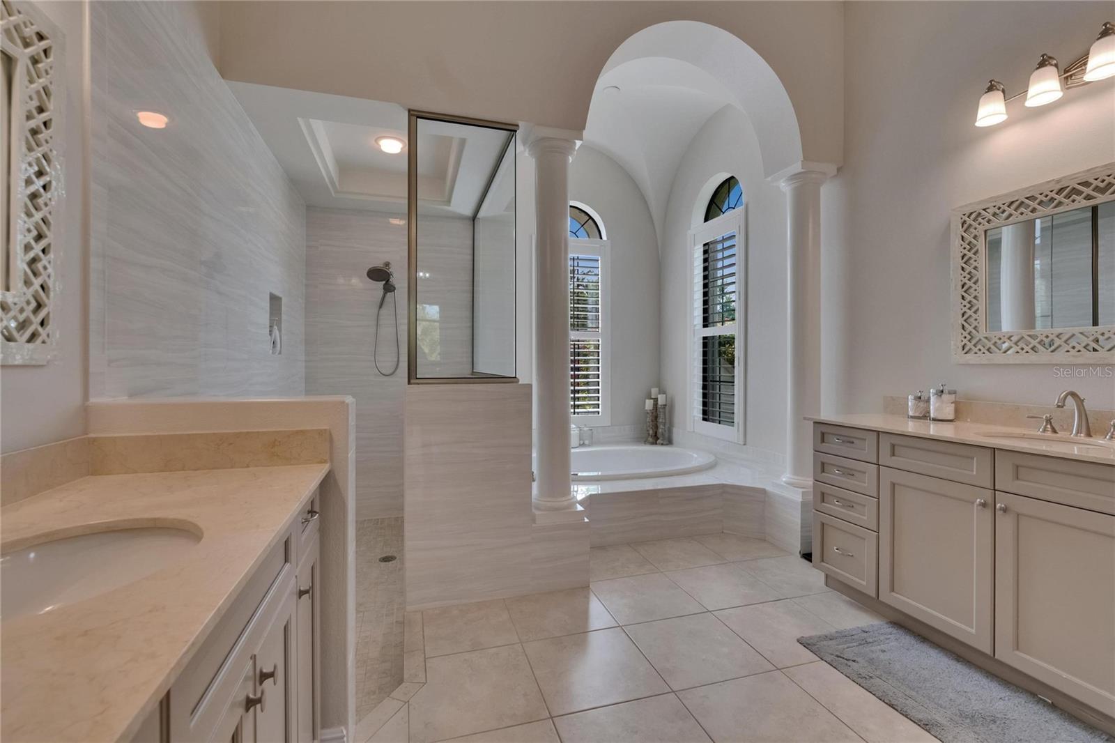 16406 CHAPMAN CROSSING DR, LITHIA, FL, 33547