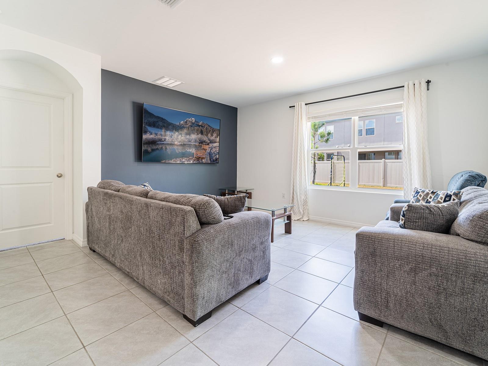 8891 BOWER BASS CIR, WESLEY CHAPEL, FL, 33545