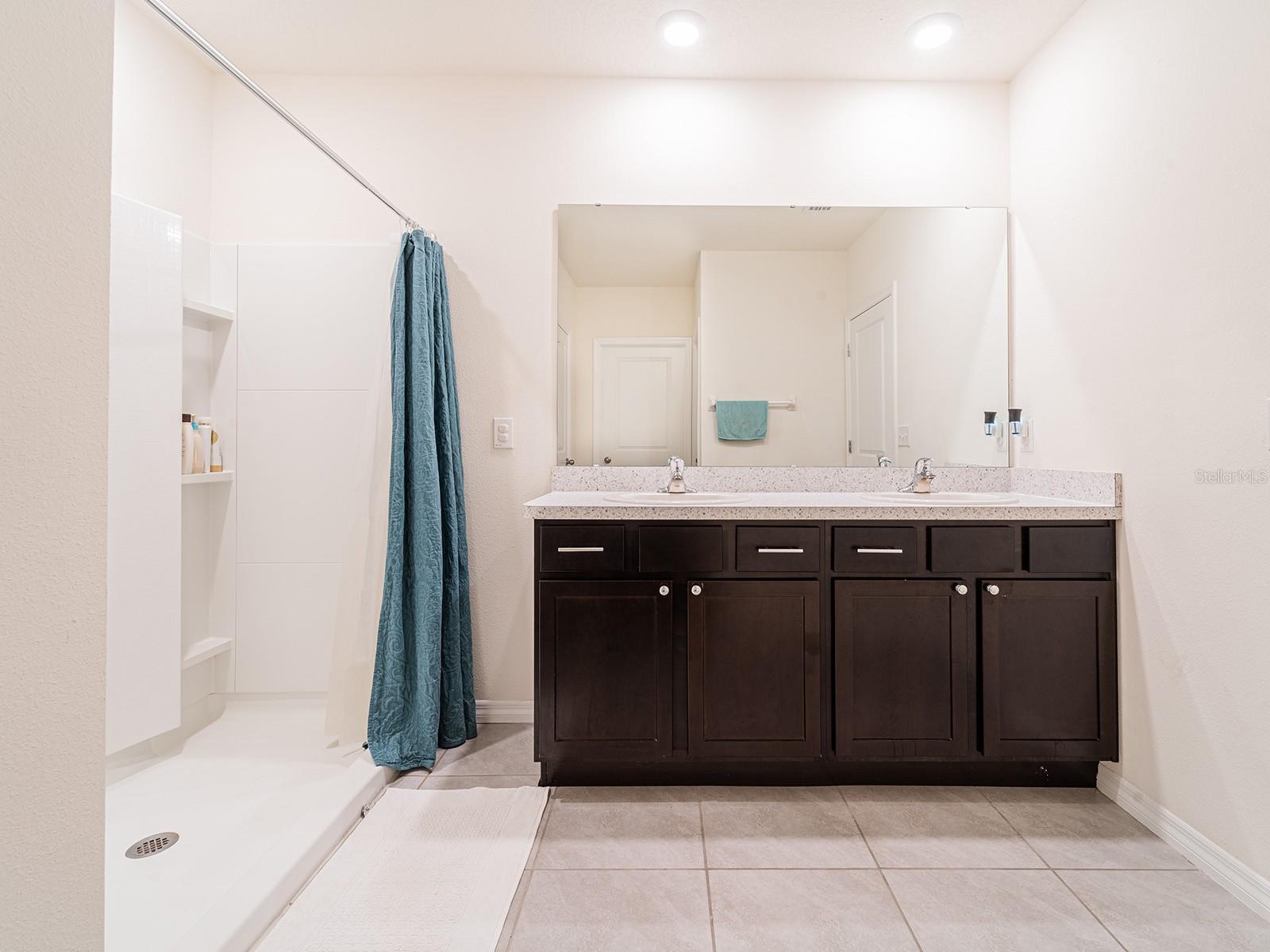 8891 BOWER BASS CIR, WESLEY CHAPEL, FL, 33545