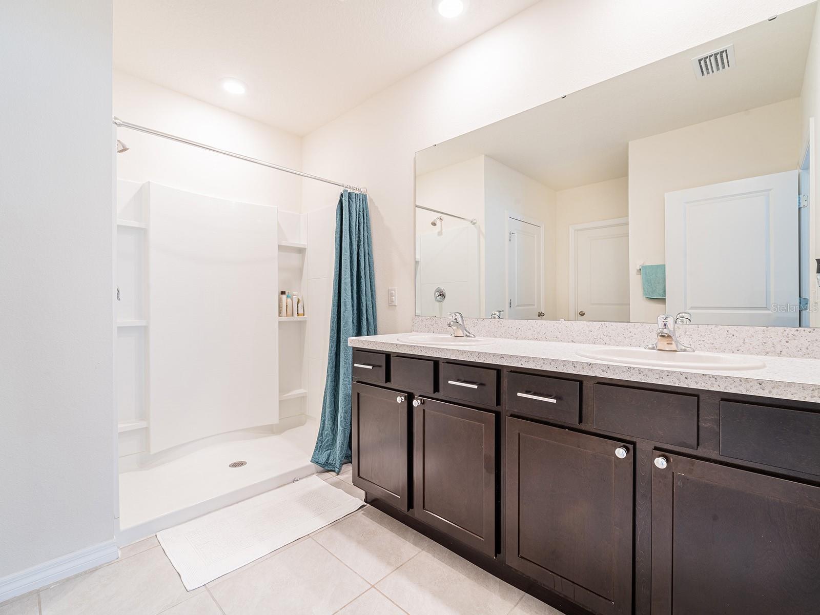 8891 BOWER BASS CIR, WESLEY CHAPEL, FL, 33545