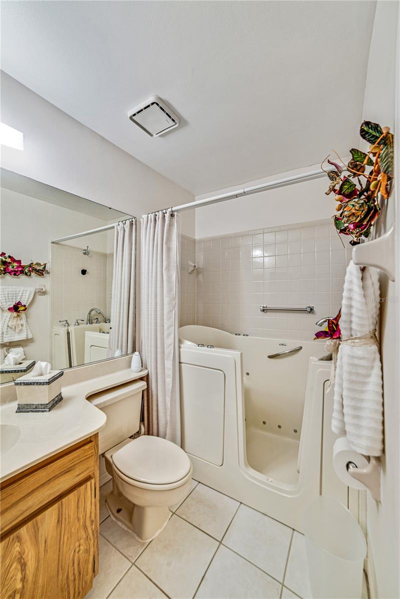 2607 LANCASTER DR #35, SUN CITY CENTER, FL, 33573