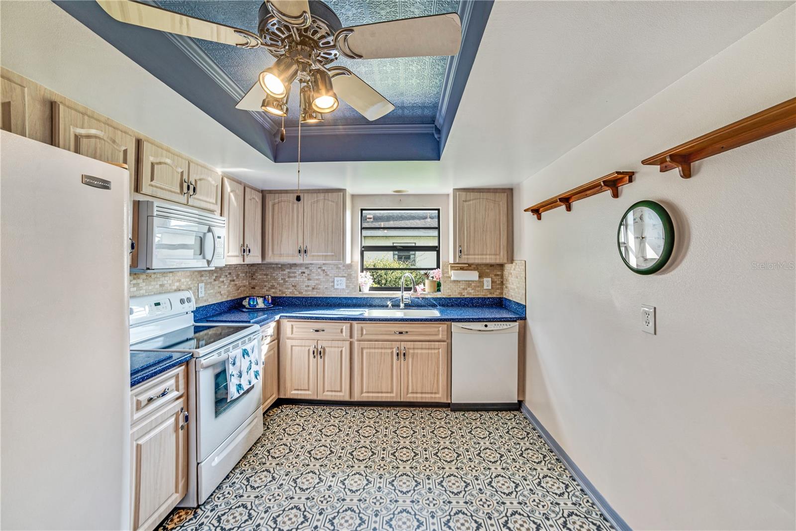 2607 LANCASTER DR #35, SUN CITY CENTER, FL, 33573