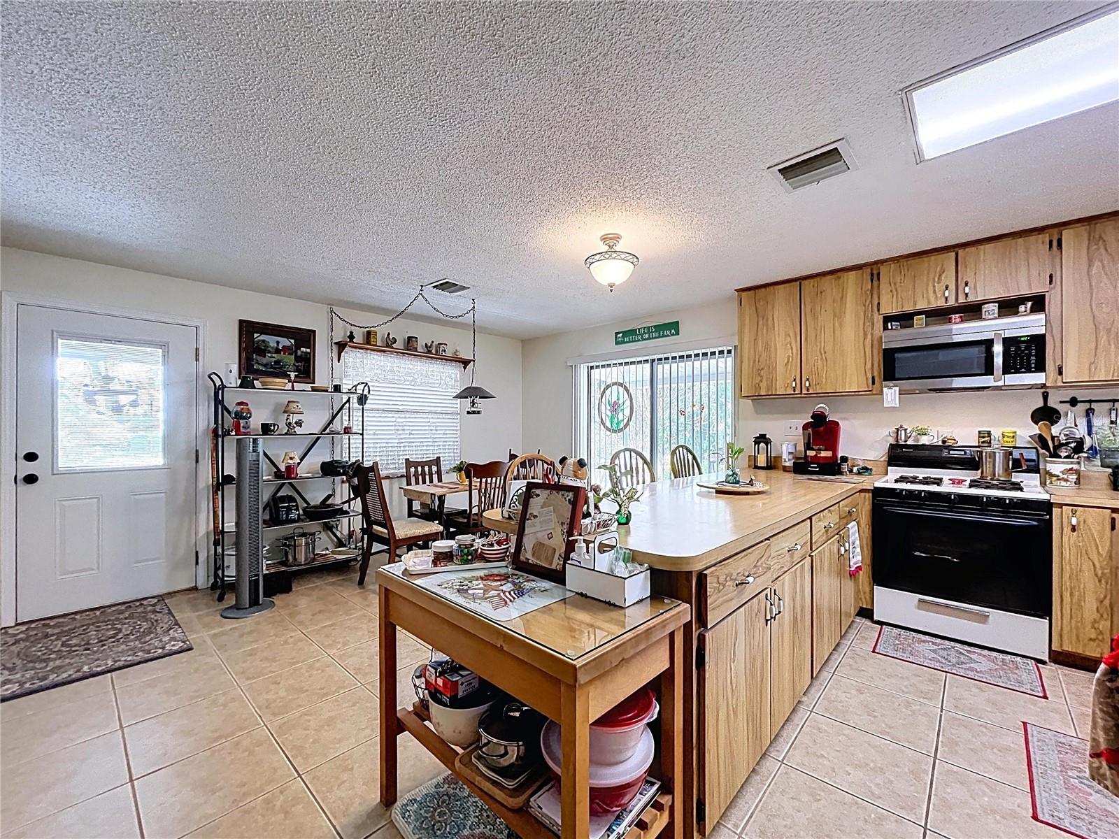 3544 PORTER RD, LITHIA, FL, 33547