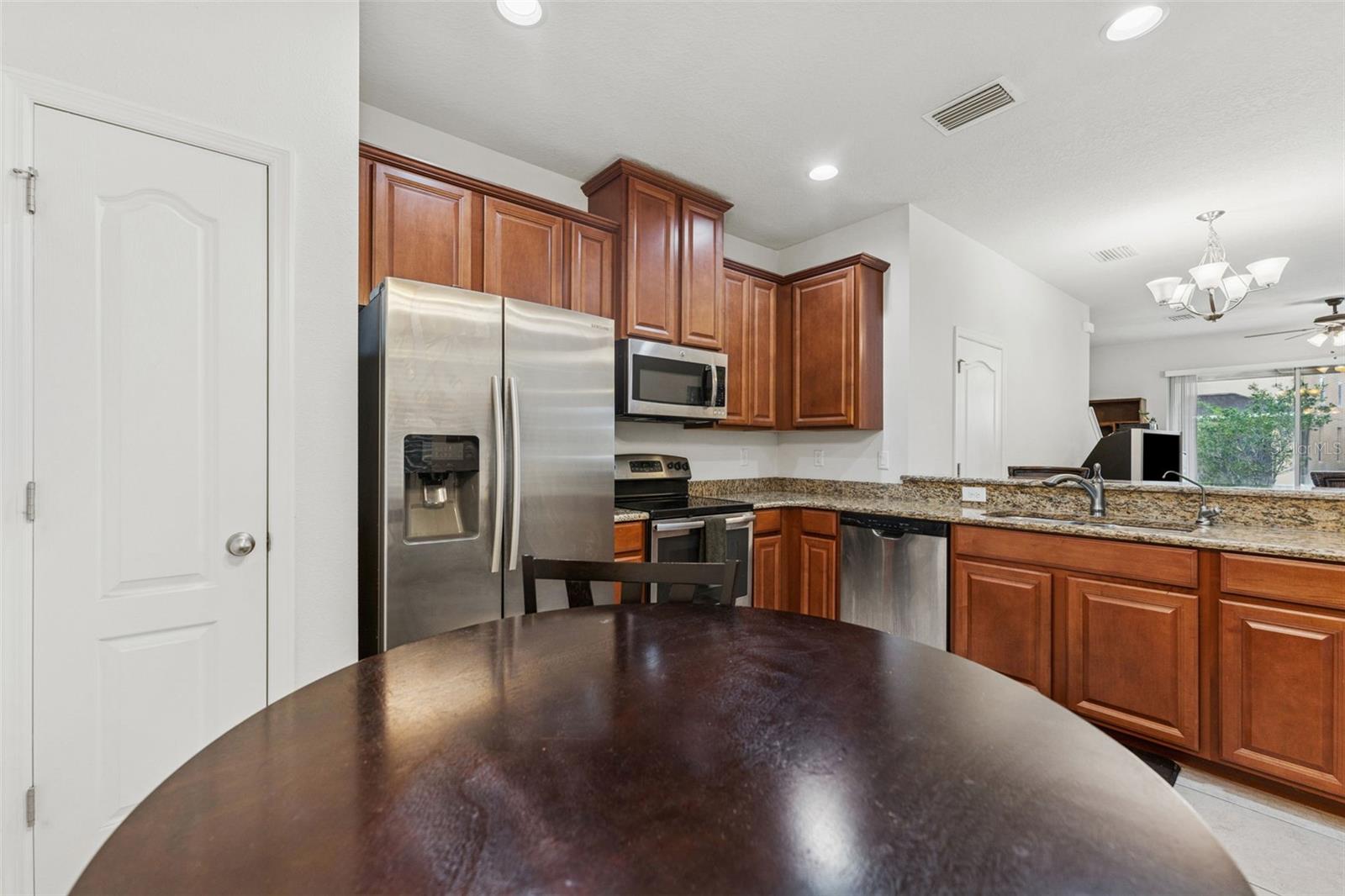 2129 LENNOX DALE LN, BRANDON, FL, 33510